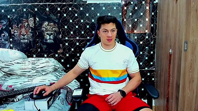 Snapshot of javiersexymann chatting on 02/25/26, 08:29 javiersexymann online show from 02/25/26, 08:29