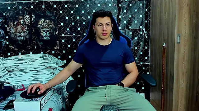 Snapshot of javiersexymann chatting on 03/02/26, 02:03 javiersexymann online show from 03/02/26, 02:03