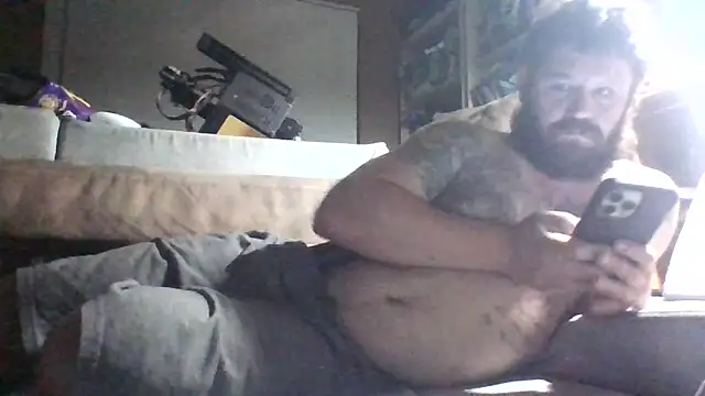 Littlesaber6996 online show from 04/30/26, 08:09
