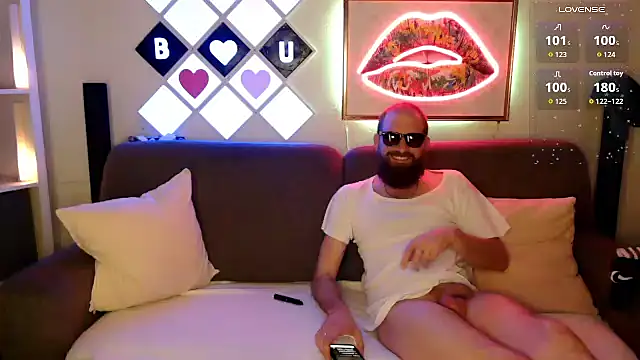 XBellaXundXUweX online show from 03/01/26, 07:16