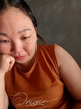 phunphun online show from 10/18/25, 02:36