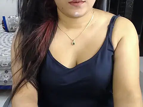 Snapshot of Ridiha_Pari chatting on 10/18/25, 03:57 Ridiha Pari online show from 10/18/25, 03:57