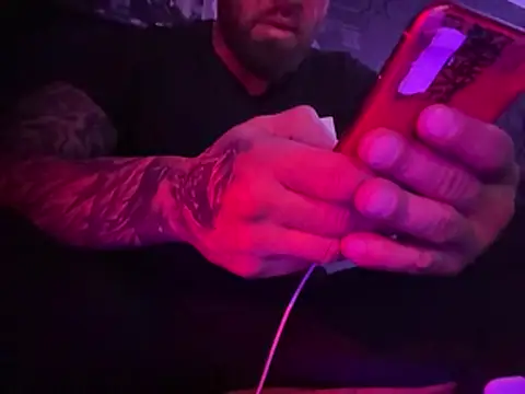 CoradoDe online show from 04/11/26, 12:37