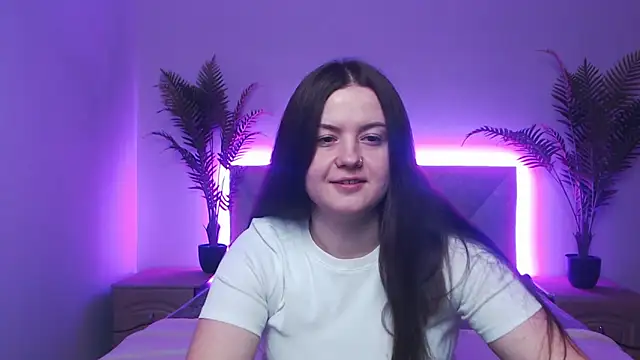 Snapshot of MavkaCute chatting on 11/21/25, 07:23 MavkaCute online show from 11/21/25, 07:23