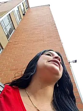 Eiimy pretty online show from 10/23/25, 08:18