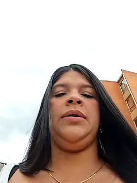 Eiimy pretty online show from 10/29/25, 08:10