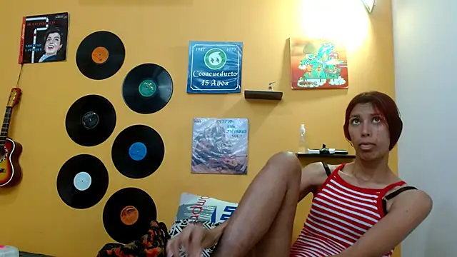 skinnyverus18 online show from 10/27/25, 07:07