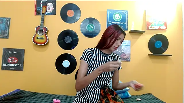 skinnyverus18 online show from 11/30/25, 07:18