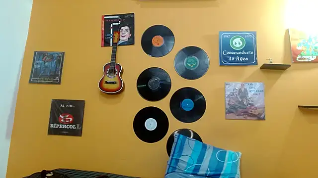 skinnyverus18 online show from 02/05/26, 07:29