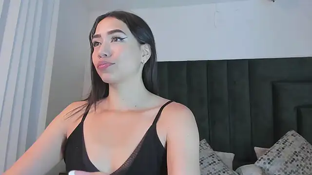 SaraWagner  online show from 12/20/25, 01:56