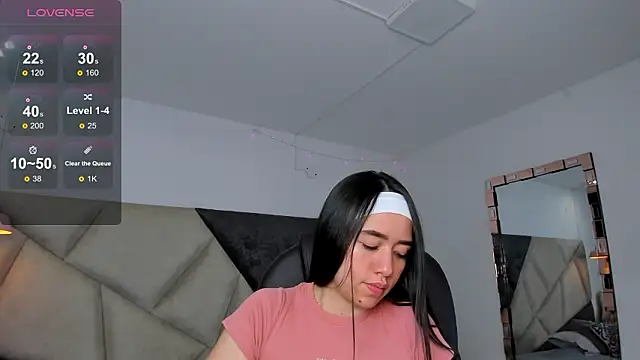 SaraWagner  online show from 03/11/26, 12:16