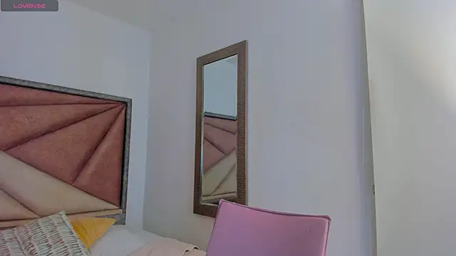 SaraWagner  online show from 04/16/26, 12:11