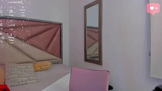 SaraWagner  online show from 06/19/26, 12:37