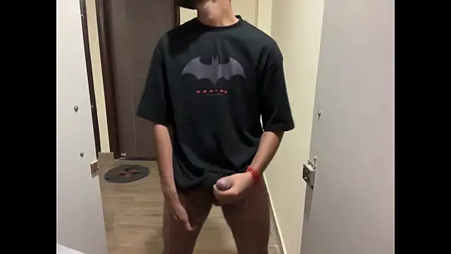 Snapshot of RavenBlack21 chatting on 09/27/25, 02:22 RavenBlack21 online show from 09/27/25, 02:22