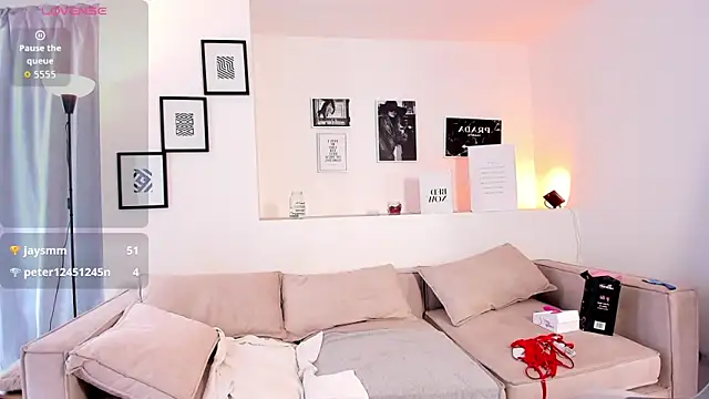 Snapshot of Miacorner_ chatting on 09/28/25, 06:35 Miacorner online show from 09/28/25, 06:35