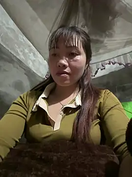 Snapshot of adbosa_00 chatting on 03/12/26, 12:11 adbosa 00 online show from 03/12/26, 12:11