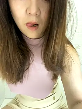 jiajia1060 online show from 10/10/25, 12:04