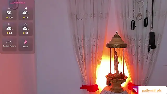 Snapshot of Pattymilf_ofc chatting on 12/15/25, 06:34 Pattymilf ofc online show from 12/15/25, 06:34