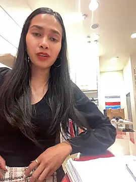 RoseMorena72925 online show from 07/22/26, 04:48