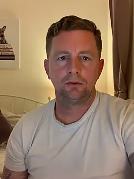 Crusher19830 online show from 11/05/25, 08:42