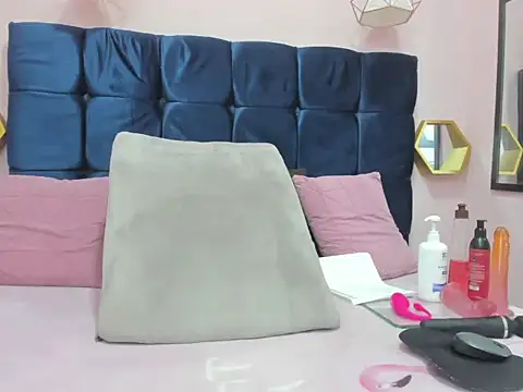 candy big tits18 online show from 10/30/25, 12:34