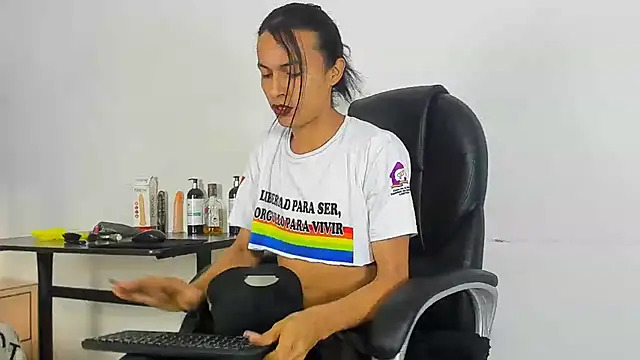 Aisha hotts777 online show from 10/20/25, 03:07