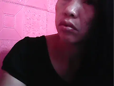 Snapshot of oceanlover23 chatting on 11/16/25, 07:41 oceanlover23 online show from 11/16/25, 07:41