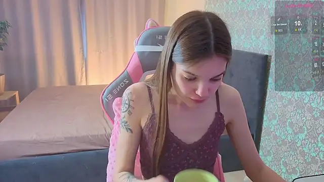 Snapshot of magic_shy_ chatting on 05/11/26, 01:44 magic shy online show from 05/11/26, 01:44