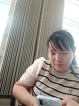 Snapshot of _Babyrose_ chatting on 10/23/25, 05:40 Babyrose online show from 10/23/25, 05:40