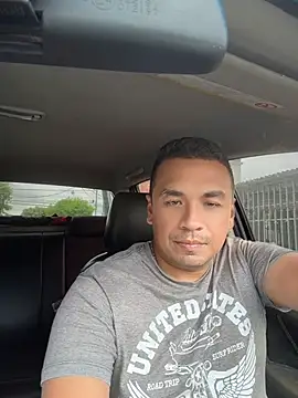 JuanStrong639 online show from 04/17/26, 06:22