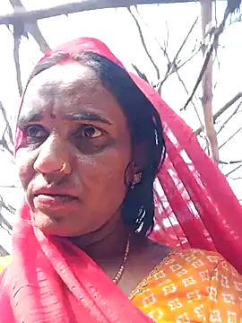 Snapshot of Pinky12A chatting on 11/22/25, 04:00 Pinky12A online show from 11/22/25, 04:00