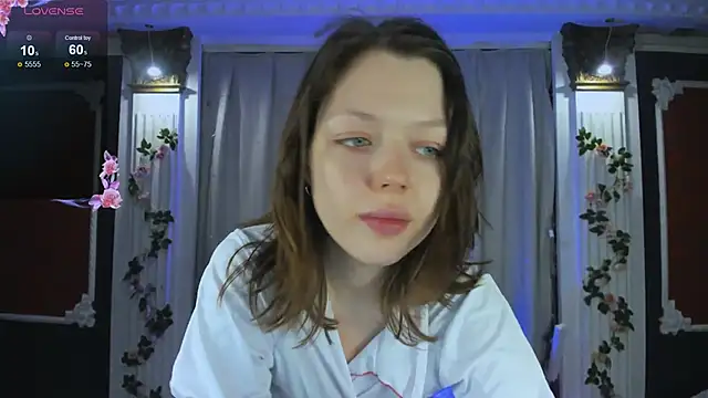 Lunar Lily online show from 10/13/25, 05:29