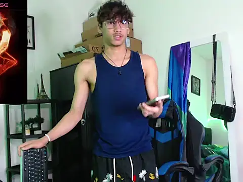 Snapshot of Gael_Jones chatting on 09/17/25, 04:03 Gael Jones online show from 09/17/25, 04:03