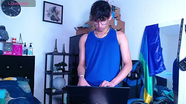 Snapshot of Gael_Jones chatting on 10/07/25, 01:52 Gael Jones online show from 10/07/25, 01:52