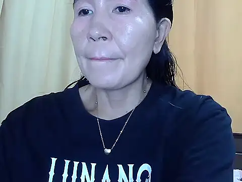 Snapshot of Elara8309 chatting on 11/12/25, 02:12 Elara8309 online show from 11/12/25, 02:12