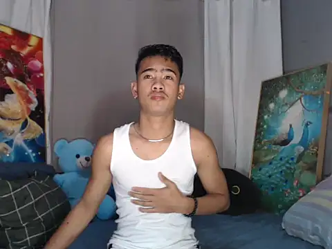 Snapshot of xx_topless chatting on 10/22/25, 05:45 xx topless online show from 10/22/25, 05:45