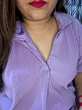 Snapshot of indian-hotmilfs chatting on 09/12/25, 02:11 indian-hotmilfs online show from 09/12/25, 02:11