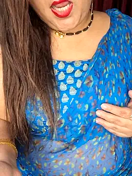 Snapshot of indian-hotmilfs chatting on 11/15/25, 01:47 indian-hotmilfs online show from 11/15/25, 01:47