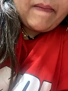 Snapshot of indian-hotmilfs chatting on 11/26/25, 01:12 indian-hotmilfs online show from 11/26/25, 01:12