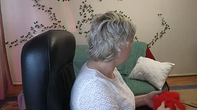 Rosette Pricky online show from 04/11/26, 02:43