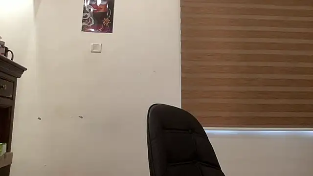 Snapshot of LucytheDevilQueen chatting on 12/01/25, 03:00 LucytheDevilQueen online show from 12/01/25, 03:00