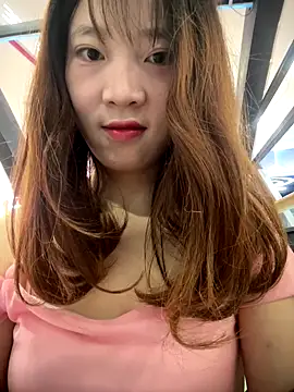 Snapshot of littleqiu chatting on 09/10/25, 08:25 littleqiu online show from 09/10/25, 08:25