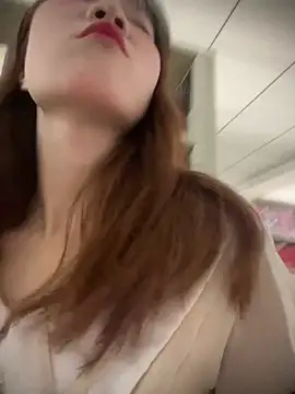 Snapshot of littleqiu chatting on 09/12/25, 07:19 littleqiu online show from 09/12/25, 07:19