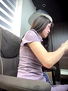 Snapshot of littleqiu chatting on 09/24/25, 08:50 littleqiu online show from 09/24/25, 08:50