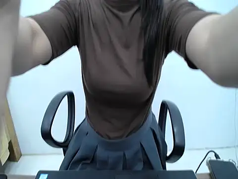  Lady- online show from 10/31/25, 09:27