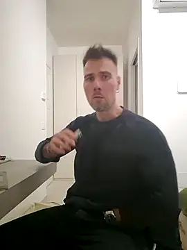 mrlyuis online show from 12/04/25, 08:17