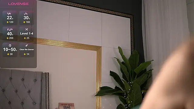 RebeccaRese online show from 03/12/26, 09:04