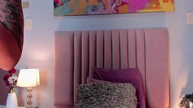 SagiraBelle online show from 10/24/25, 06:37