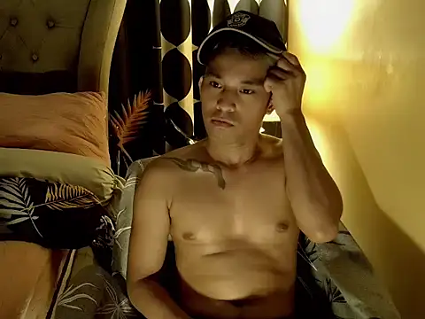 Snapshot of AsianHorseCockOwen chatting on 11/25/25, 02:00 AsianHorseCockOwen online show from 11/25/25, 02:00