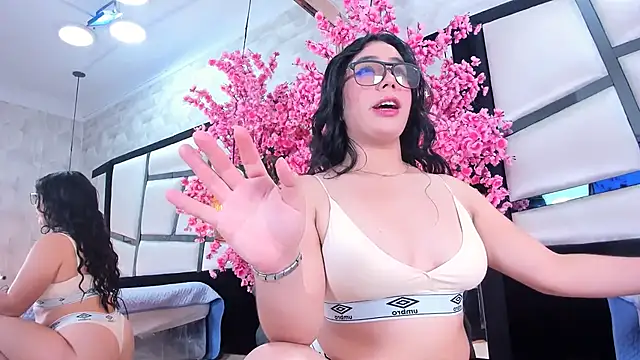 TessaCooper1 online show from 03/28/26, 08:52